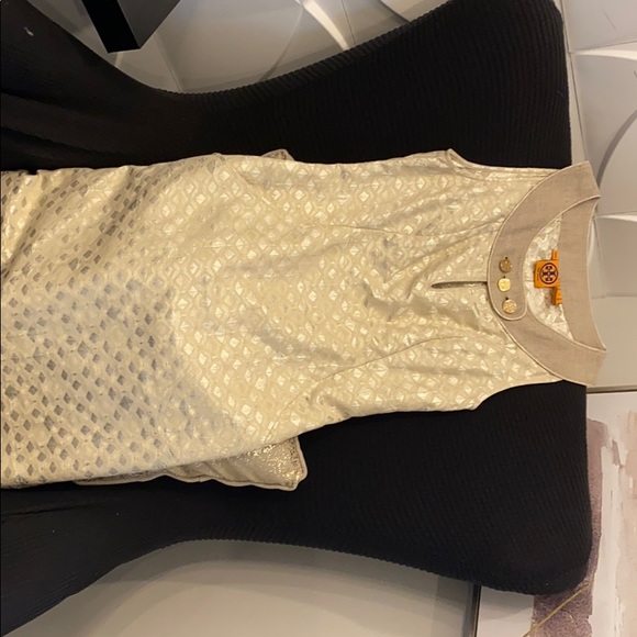 Tory Burch Linen dress size 6 fits more like a 4! - Picture 6 of 9